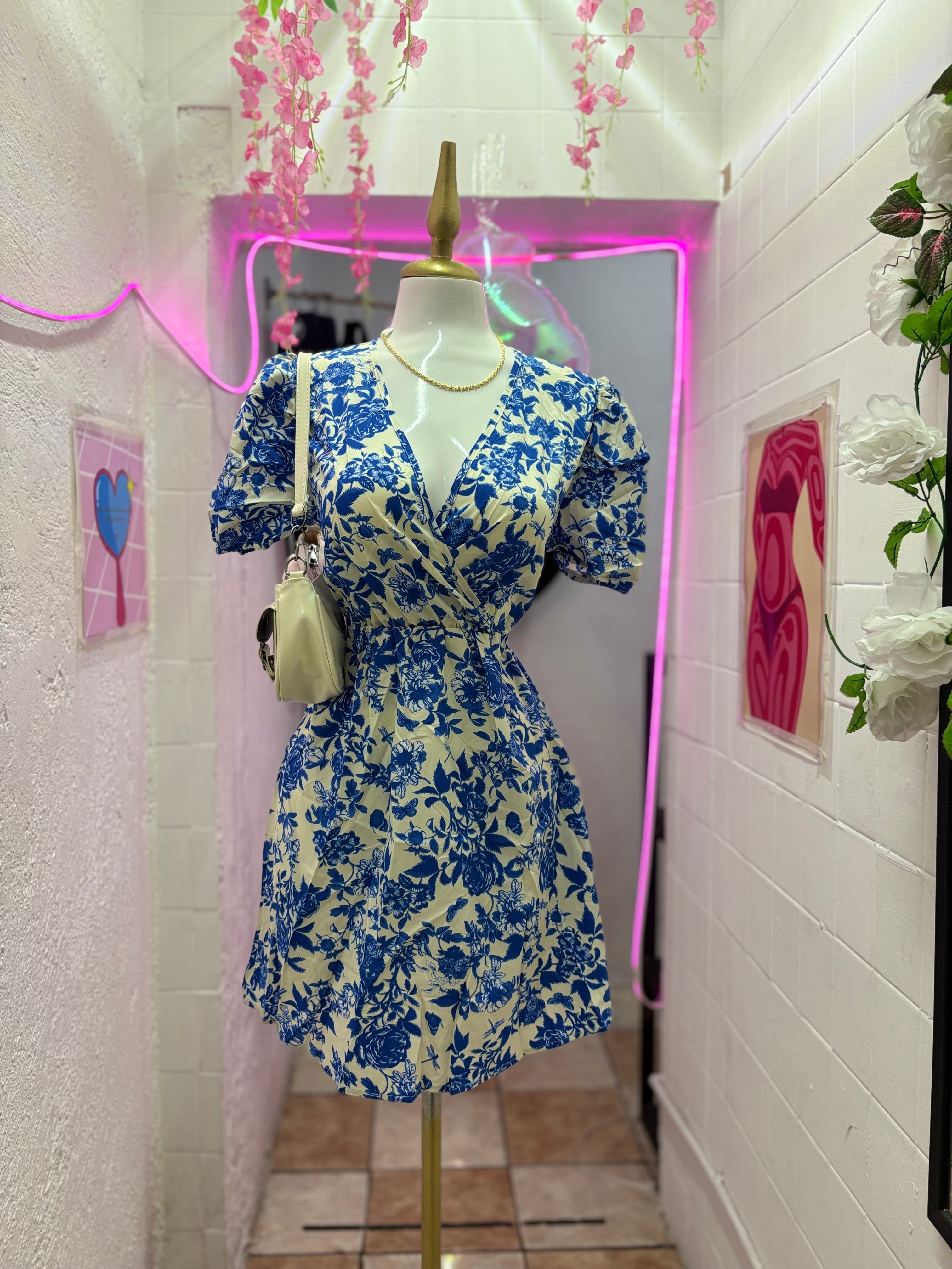 Vestido floral abullonado