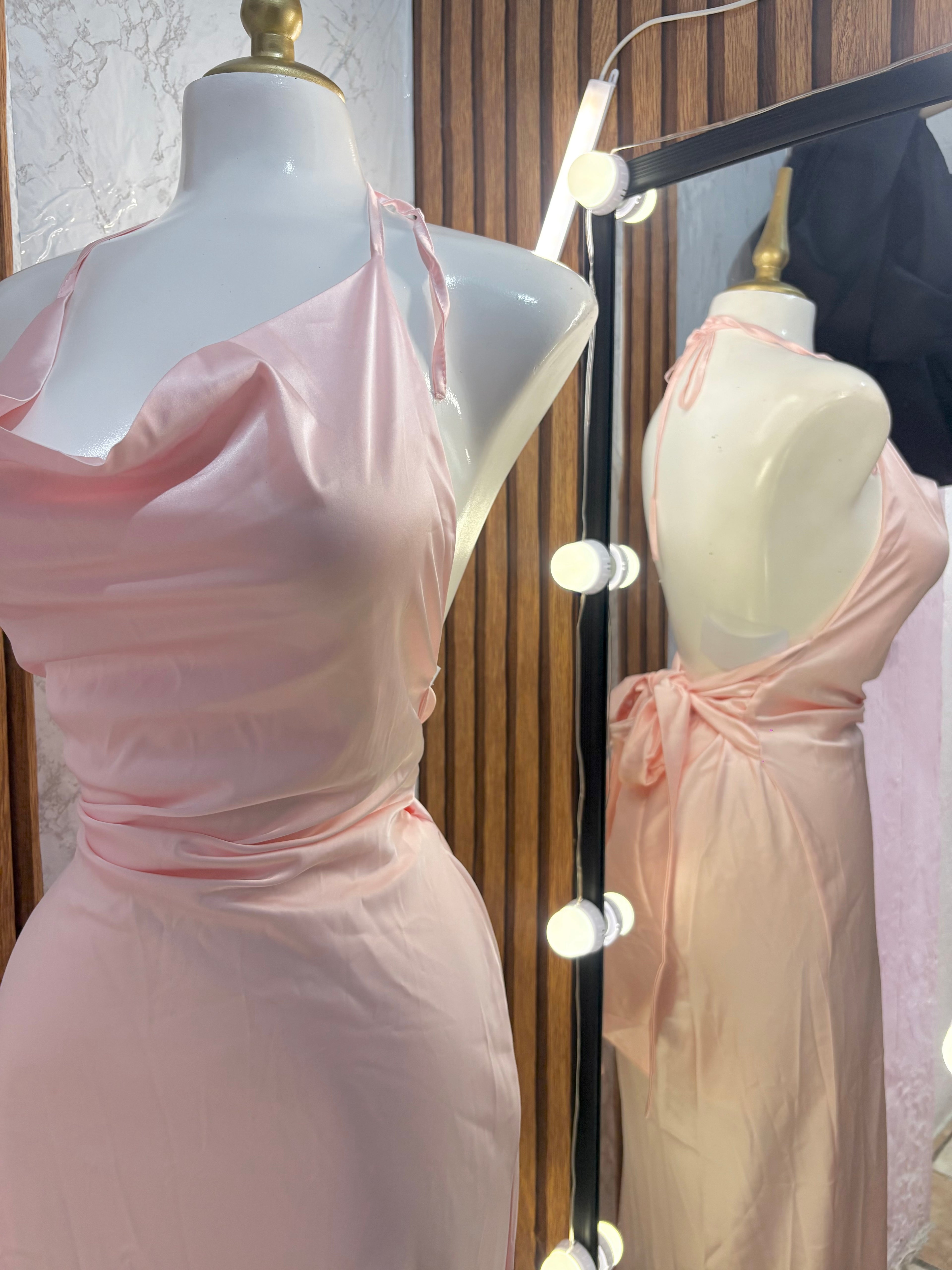 Vestido Satinado moño