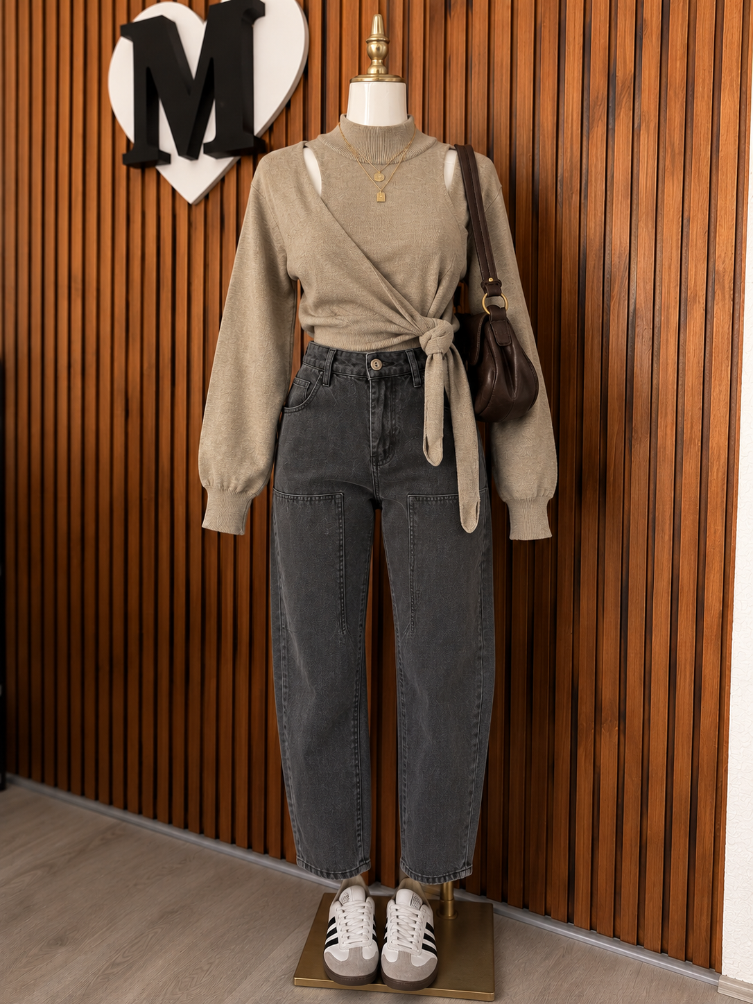Sweater CutOut M